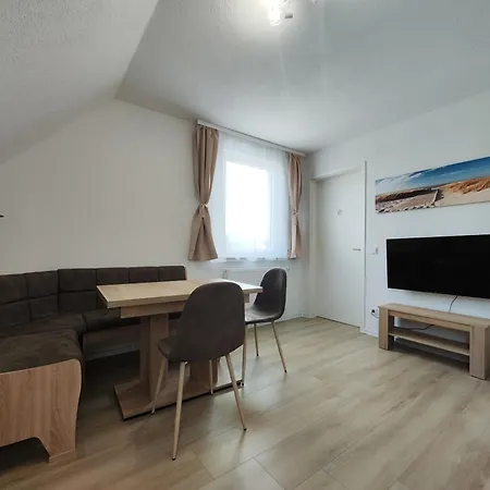 Daire Star Aparts - 24h Self Check-in Sindelfingen